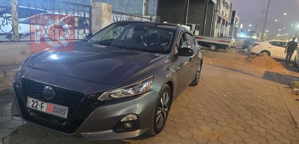 نيسان ألتيما